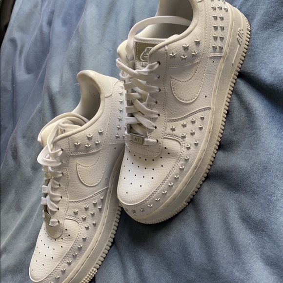 Nike Airforce 1s Star Detail - Picture 4 of 4